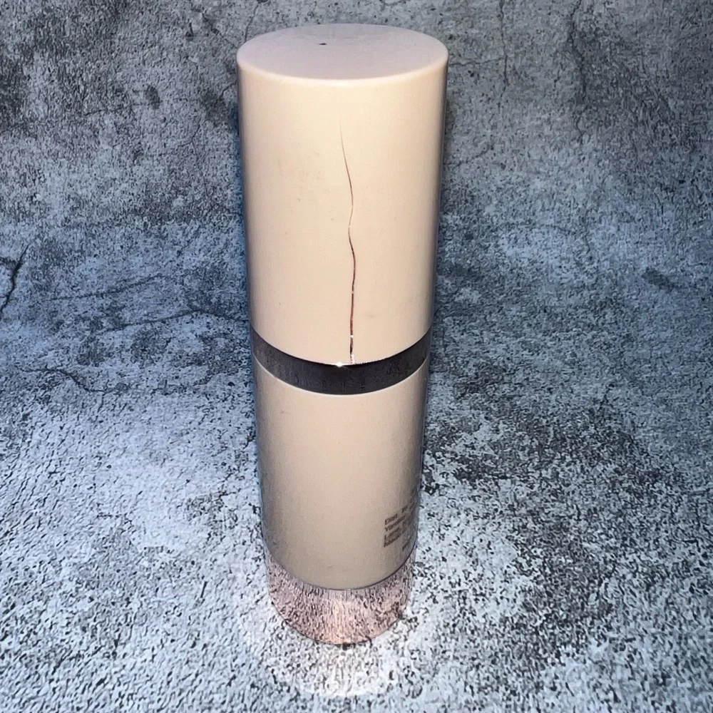 DOLL‎ 10 HYDRALUX FULL COVERAGE SMOOTHING  FOUNDATION BRAND NEW NEVER USED DEEP